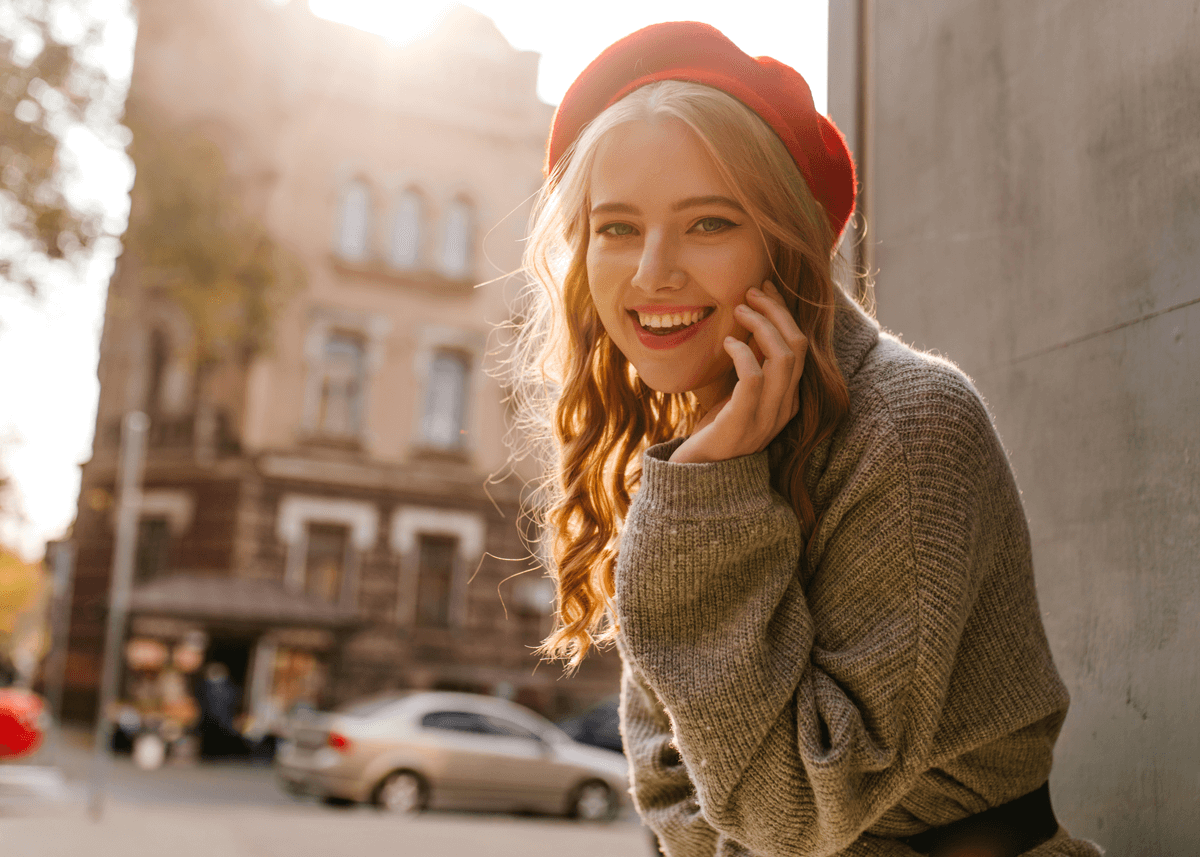 Red Hat Minimalistic Makeup