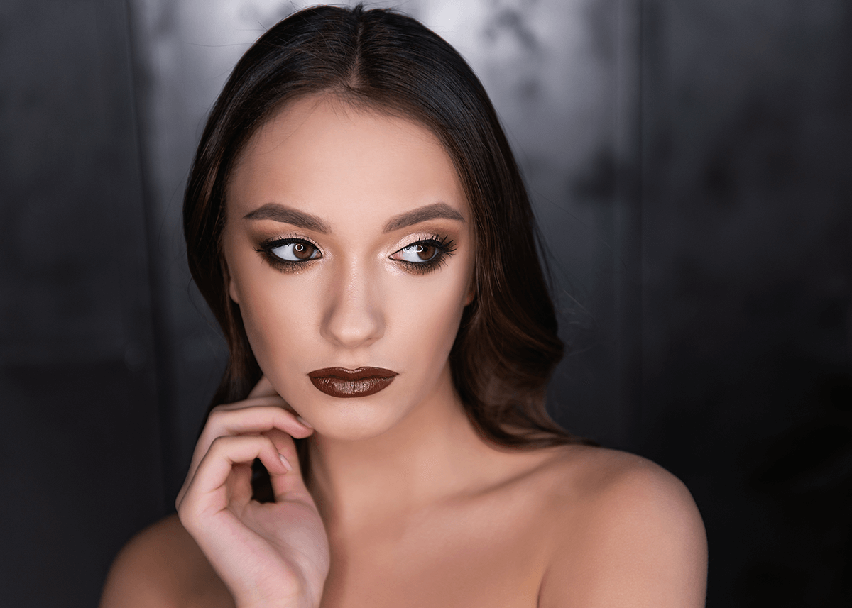 Smokey Eye Sultry Look Brown Lipstick