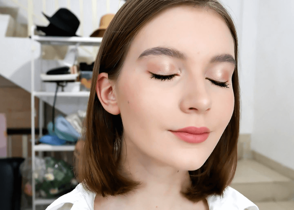 Soft Eye Makeup Techniques