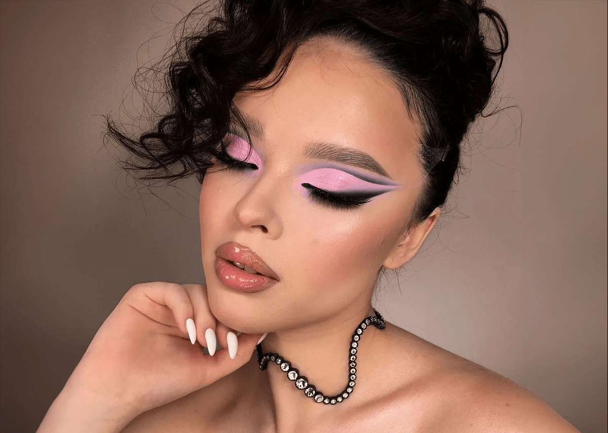 Sorokairyna Pink Cut Crease Eyeshadow Pose