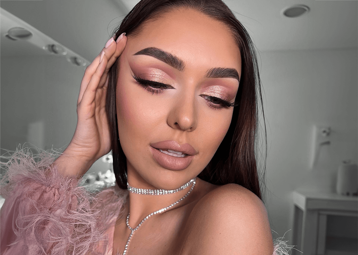 Romantic dusty rose shimmer eye makeup