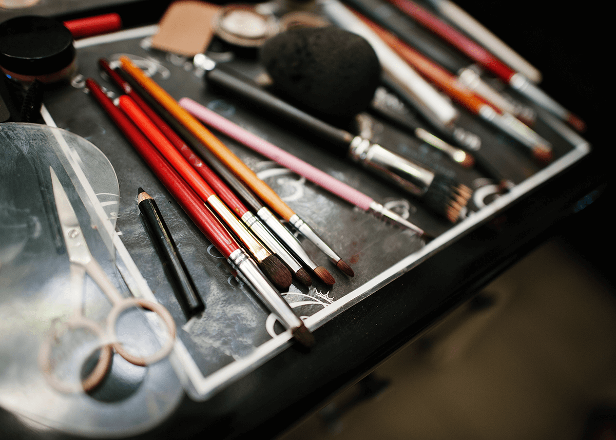 Different eyeliner products and brushes